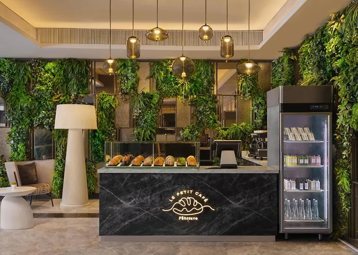 Four Points by Sheraton Surabaya, Pakuwon Indah